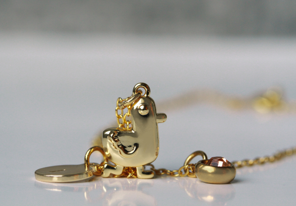 Halskette Huhn Geburtsstein Initial Gravur